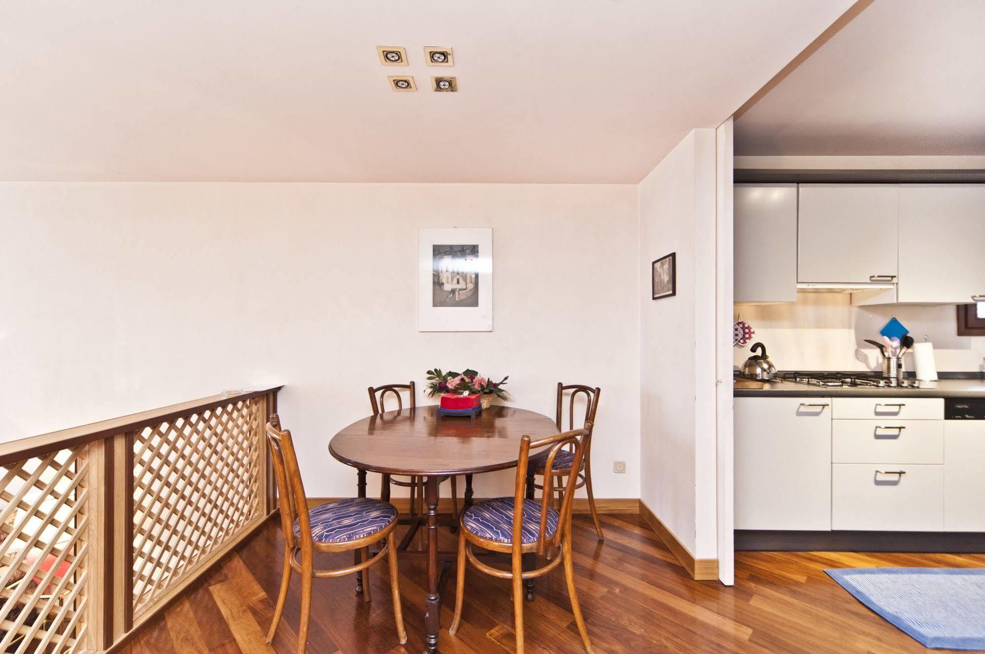 Very In Historical 1600 Palace With Lift A Few Min Walk From San Marco Square Apartment Venedig