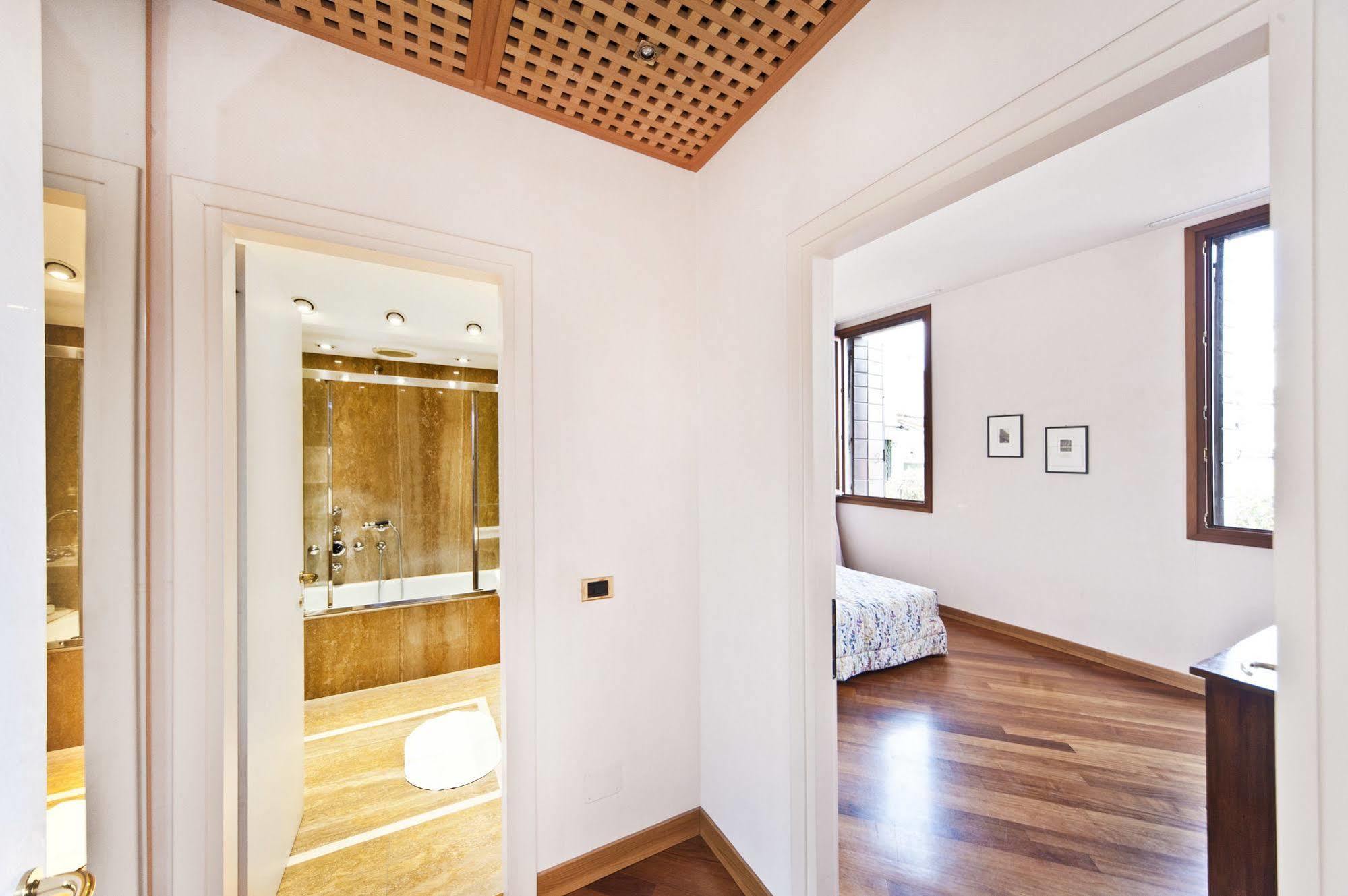 Apartment Very In Historical 1600 Palace With Lift A Few Min Walk From San Marco Square *