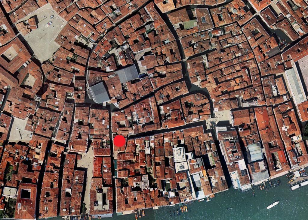 Lejlighed Very In Historical 1600 Palace With Lift A Few Min Walk From San Marco Square *