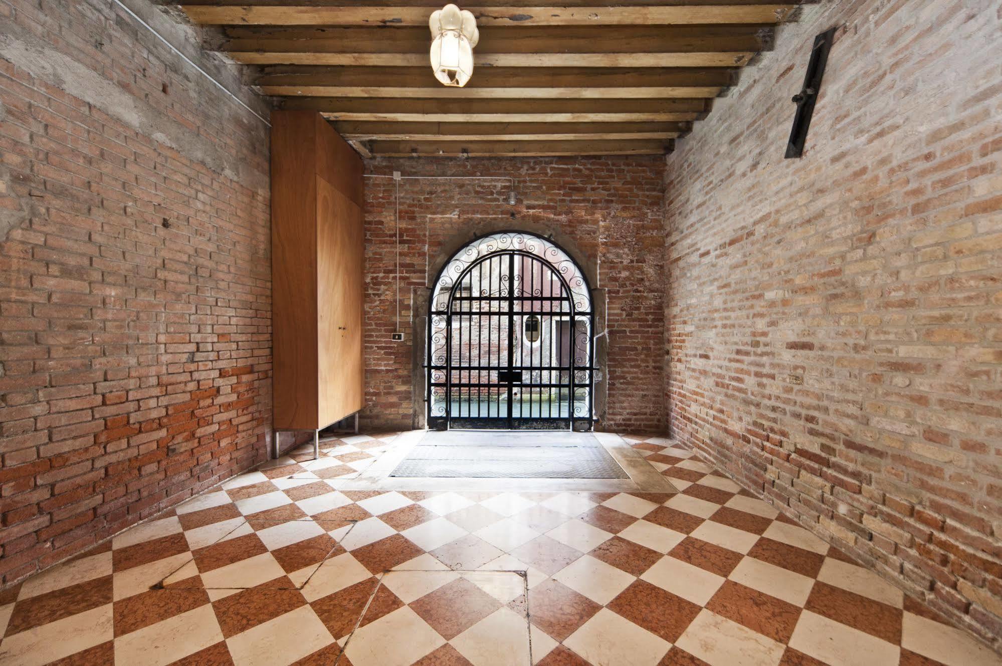 Very In Historical 1600 Palace With Lift A Few Min Walk From San Marco Square Lejlighed Venedig