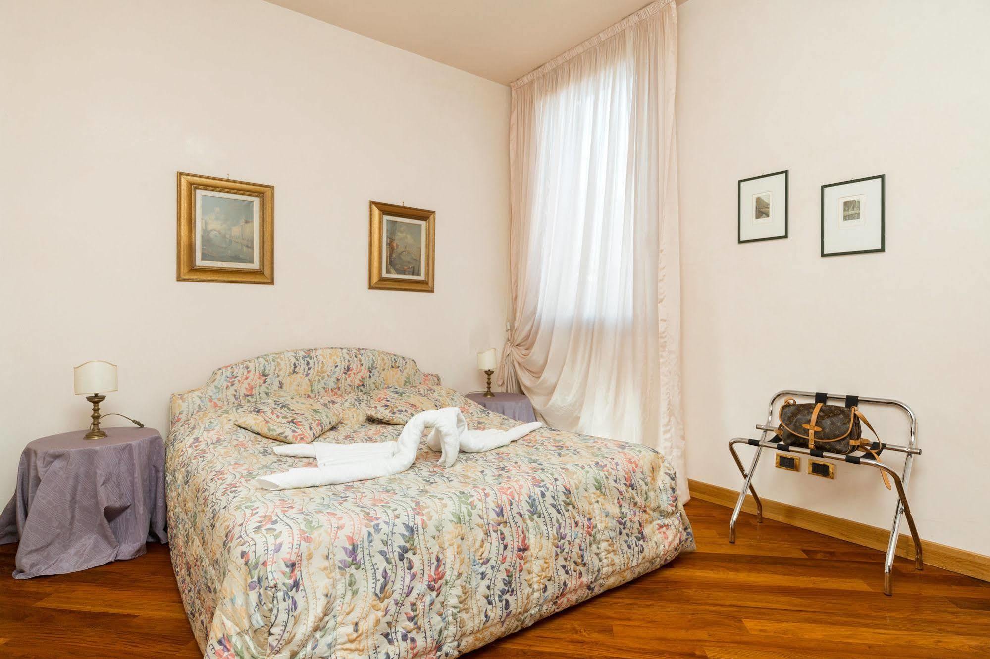 Very In Historical 1600 Palace With Lift A Few Min Walk From San Marco Square Venedig